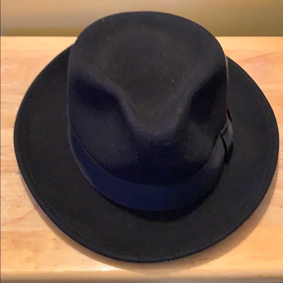 Lite Felt Other - BlackLite Felt hat.
